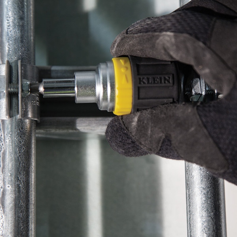 Klein Tools Multi-Bit Ratcheting Screwdriver, 6-in-1, Stubby, Ph, Sl, Sq, Nut Bits